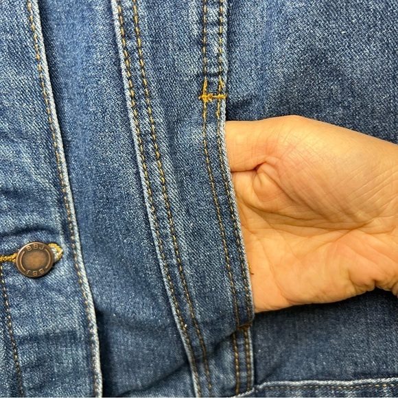 BBJ Women’s Distressed Denim Jean Jacket Size M 100% Cotton Blue Was Long Sleeve - Picture 9 of 15